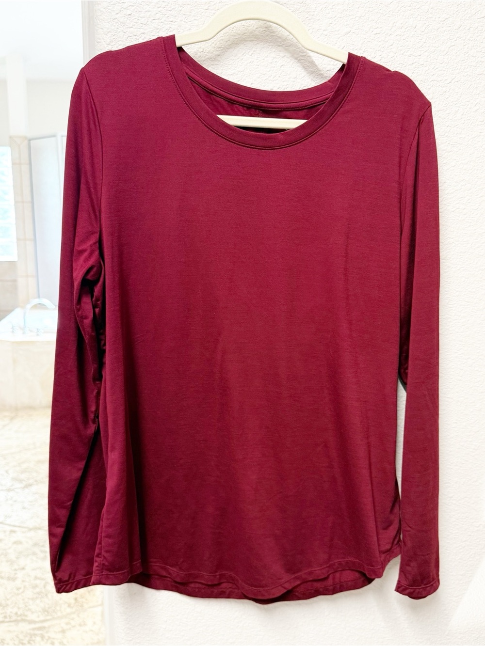 NEW GAP Fit Long Sleeve Crewneck Top Burgundy XL NWOT